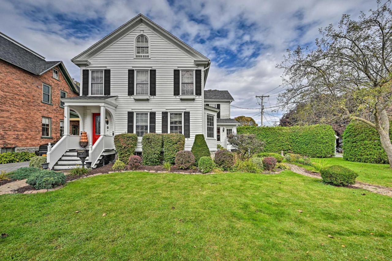 Unique And Historic Home Walk To Lake Champlain بلاتسبورغ المظهر الخارجي الصورة